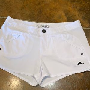 Pelagic “move like water “ shorts , women’s size 4 ,white